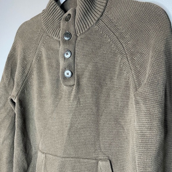 Banana Republic Men’s Small Ribbed Collar Button Neck Green Long Sleeve Sweater - Picture 7 of 7